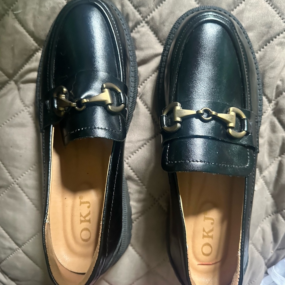 Black Leather Flats with Gold Horsebit